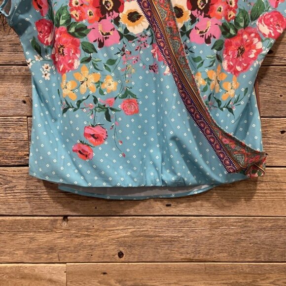 Umgee Women's Teal Floral Wrap Style Blouse Size Small Short Sleeve Loose Fit - Picture 2 of 8